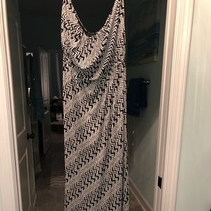 Black and white strapless maxi